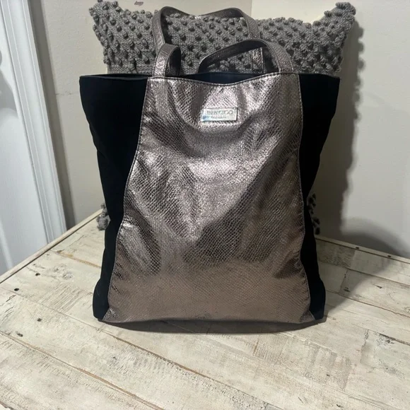 ❤️Jimmy Choo Parfum Metallic Croc Tote - Picture 5 of 8